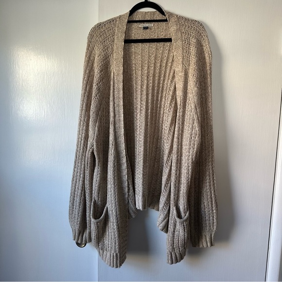 American Eagle Outfitters Sweaters - American Eagle Outfitters Beige Knit Cardigan